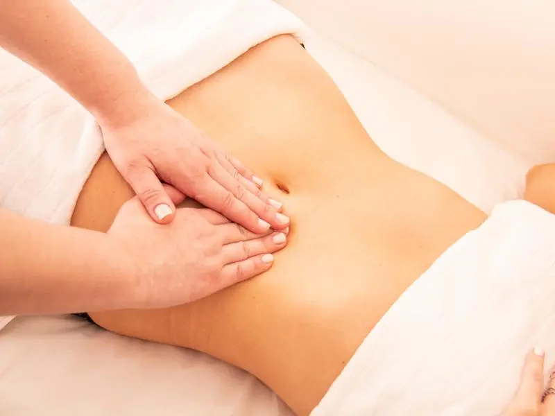 Massagem nas costas